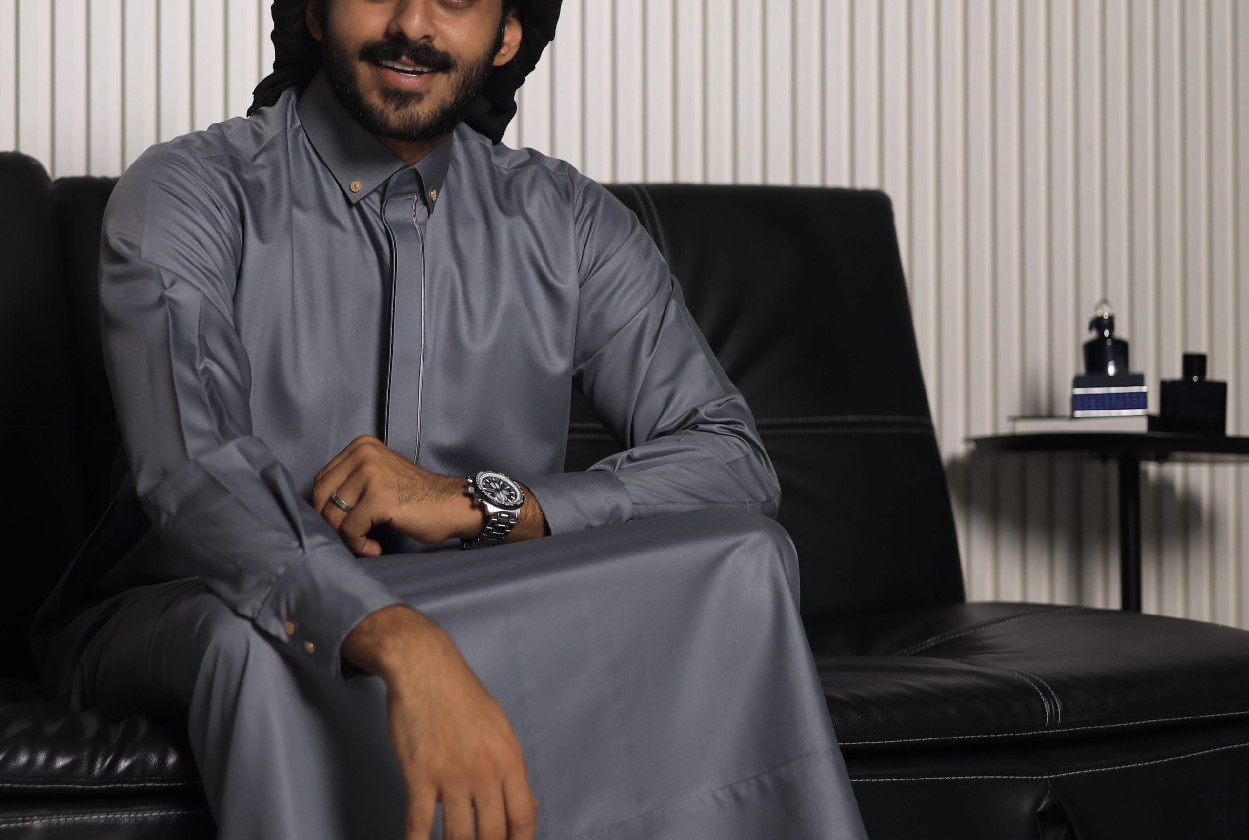 Grey Collar thobe with embroidery design styled with a black Yemeni shemagh scarf