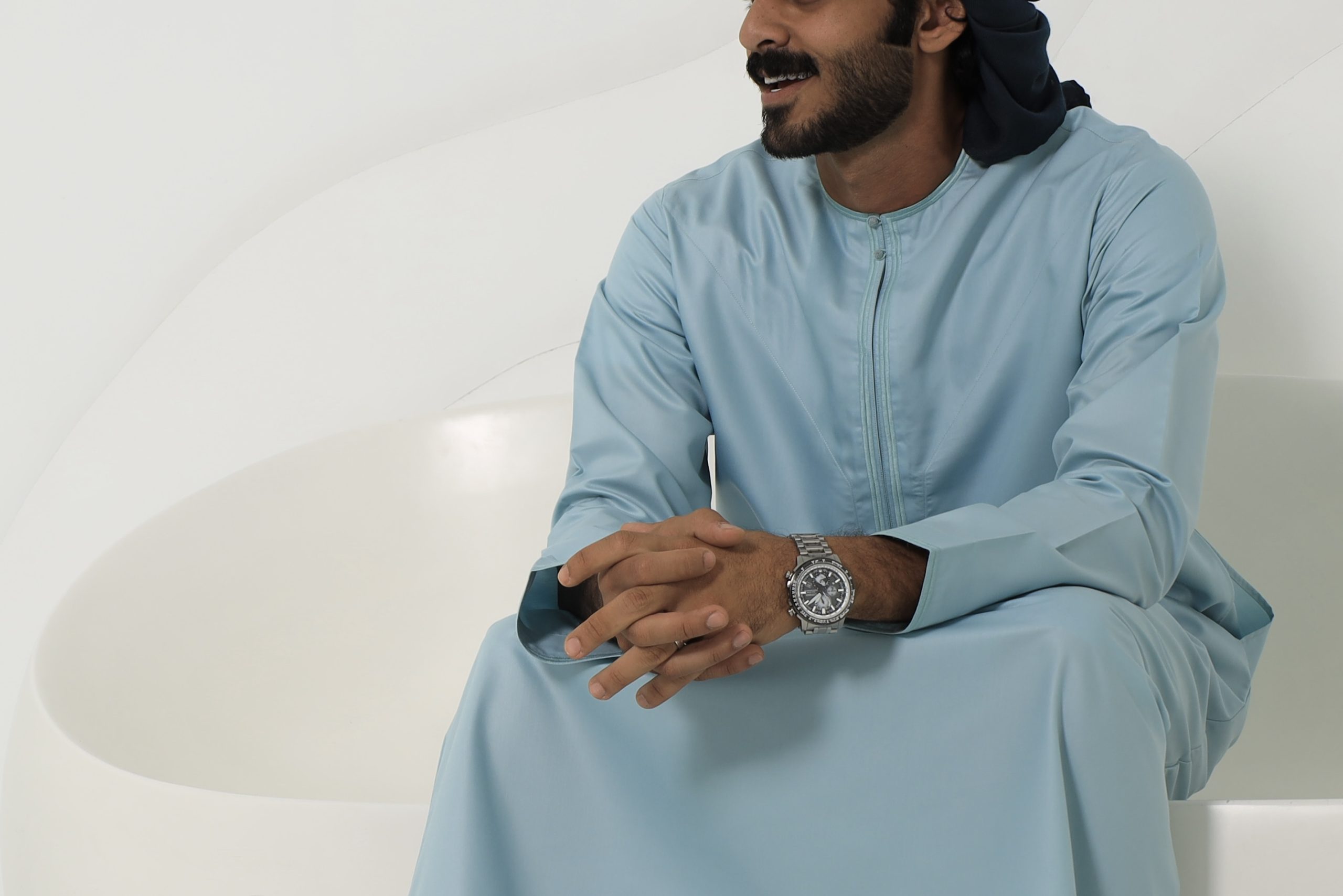 aqua blue Omani thobe | why are alaniq thobes different