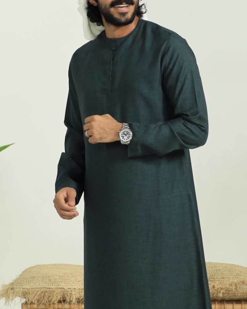 Green Omani Thobe, Wrinkle Resistant Fabric – men's collarless thobe by Al Aniq