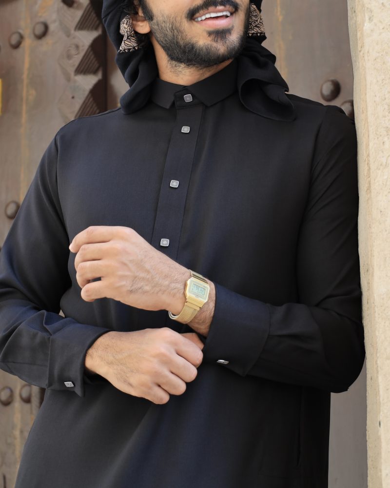 #M117 | Black Collar Thobe With Buttons | Wrinkle Resistant Fabric